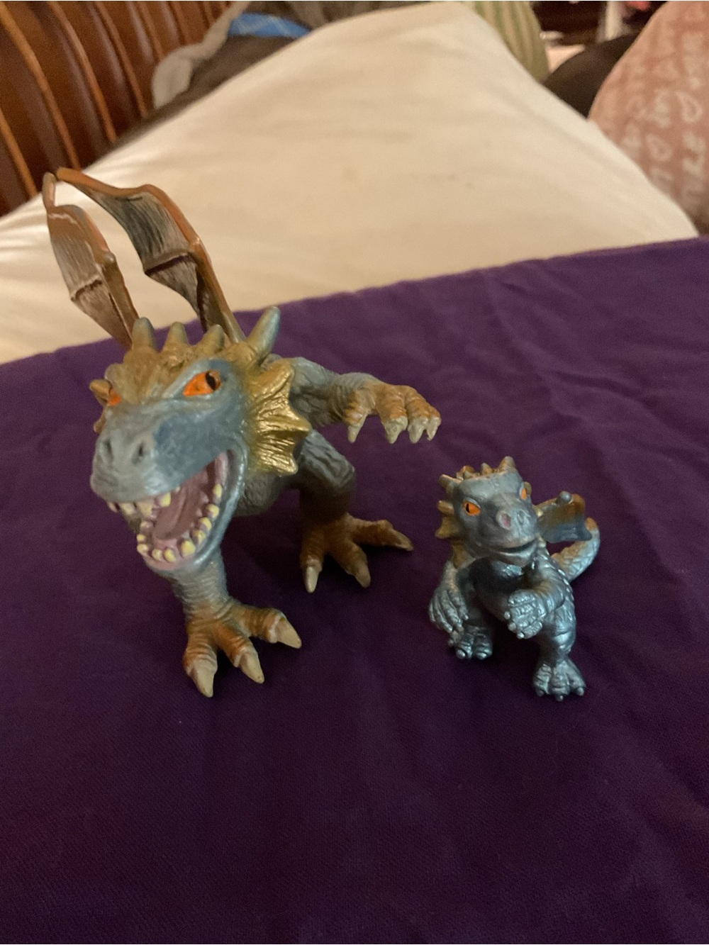Toy Major 2006 Elite Dragon Toy Figurine Set Mom and Baby Silver Gold 7" & 2 1/4